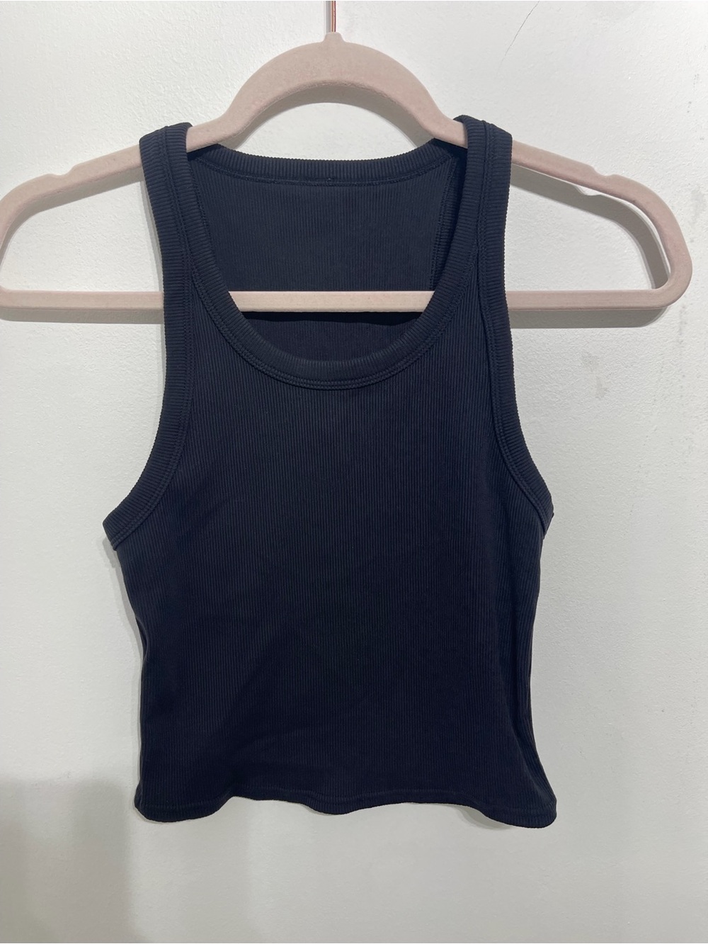 ALO Yoga Black Ribbed Racerback Crop Tank - Picture 2 of 2